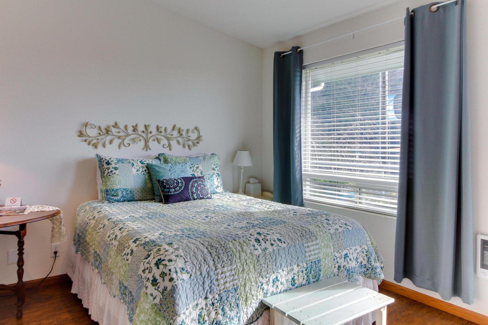 Ocean Cove Inn Яхатс Экстерьер фото
